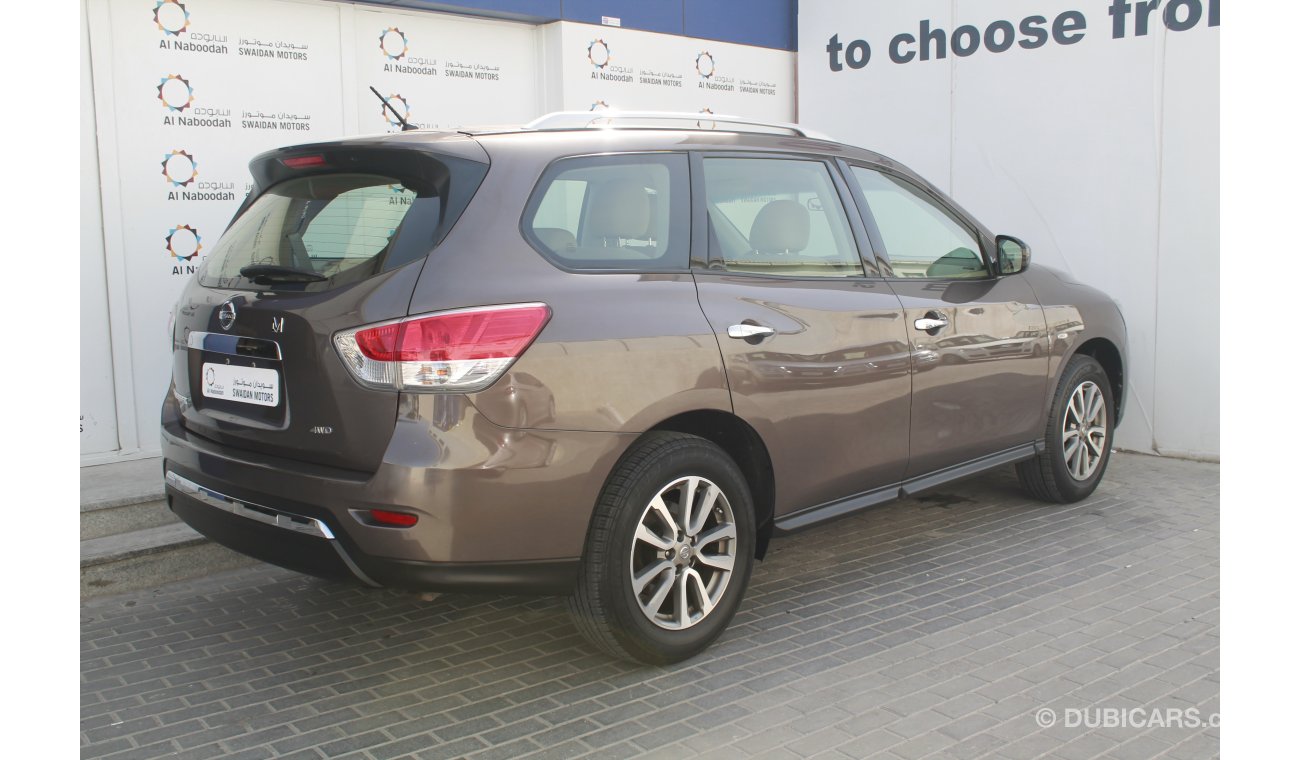 Nissan Pathfinder 3.5L V6 4 WD 2015 MODEL