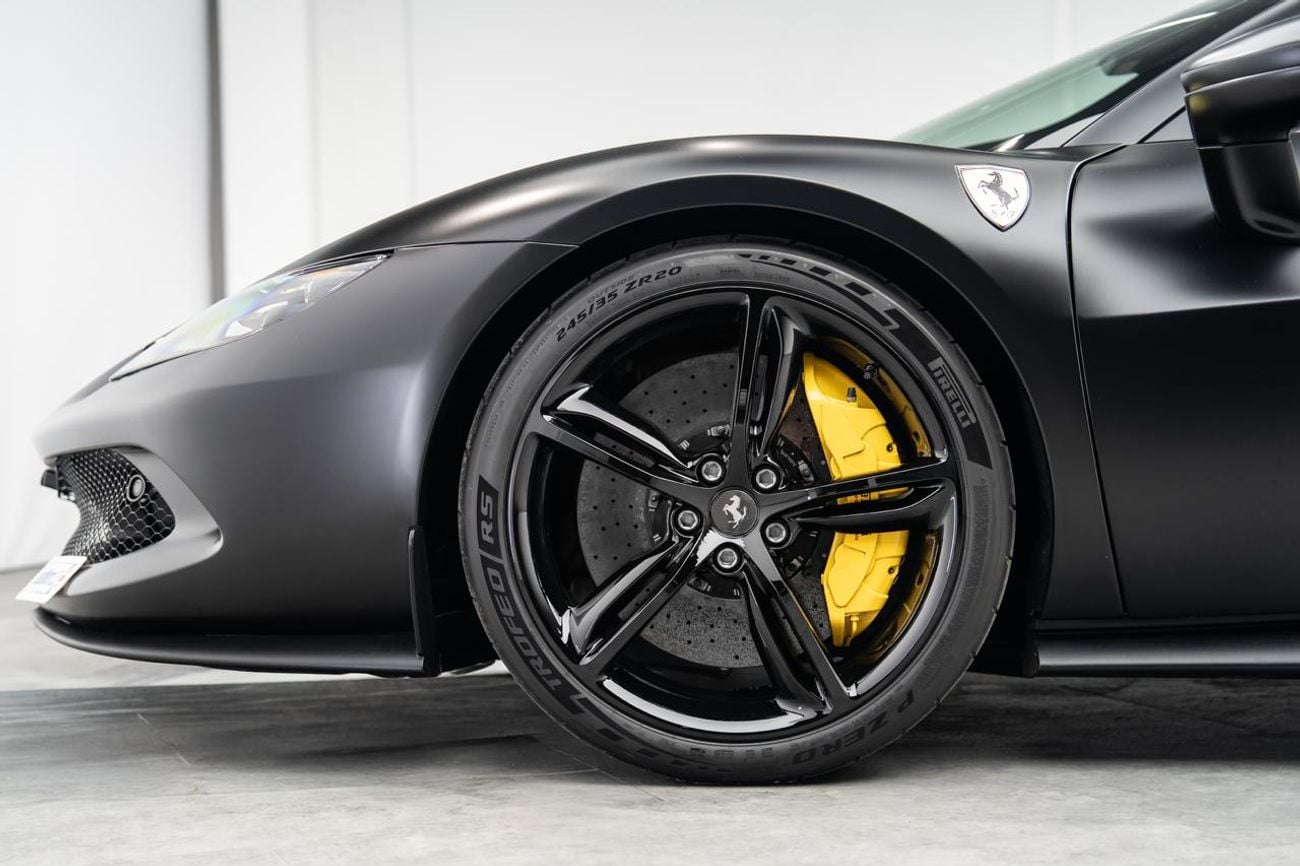 فيراري 296 GTB GTS