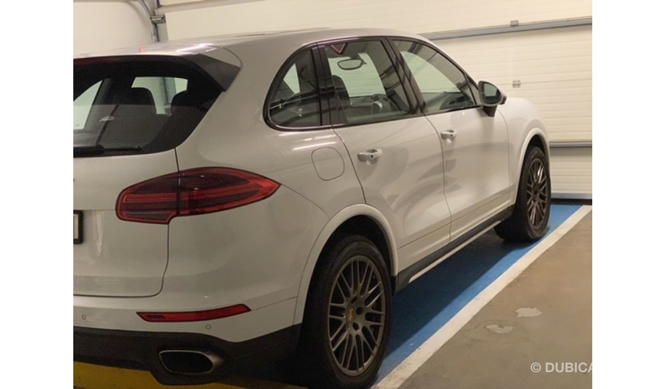 Porsche Cayenne Platinum edition