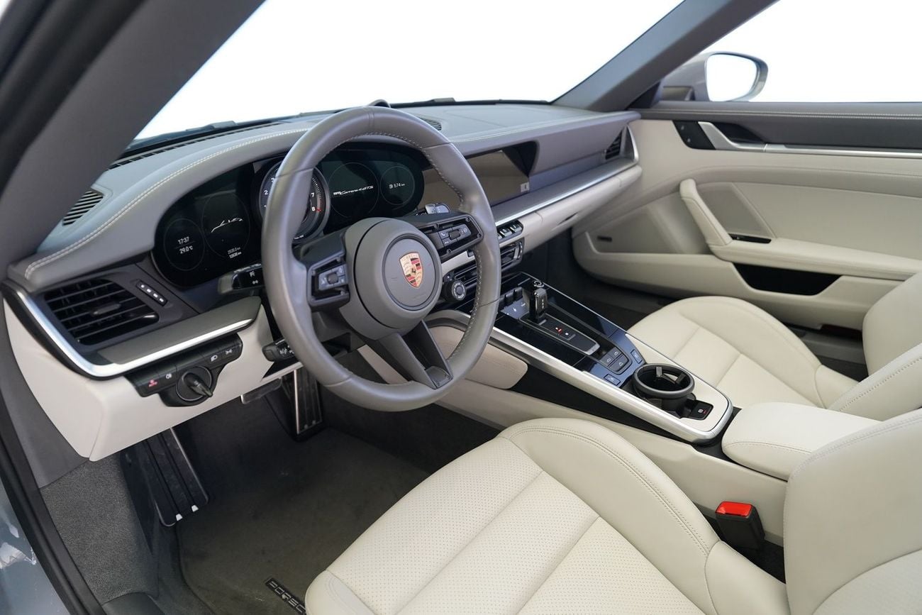 Porsche 911 Carrera 4GTS 3.0L (450 HP) Convertible