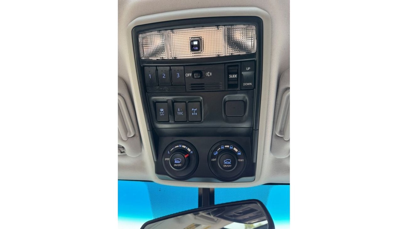 Toyota 4Runner 2018 TRD OFF ROAD 4x4 SUNROOF FULL OPTION US SPEC