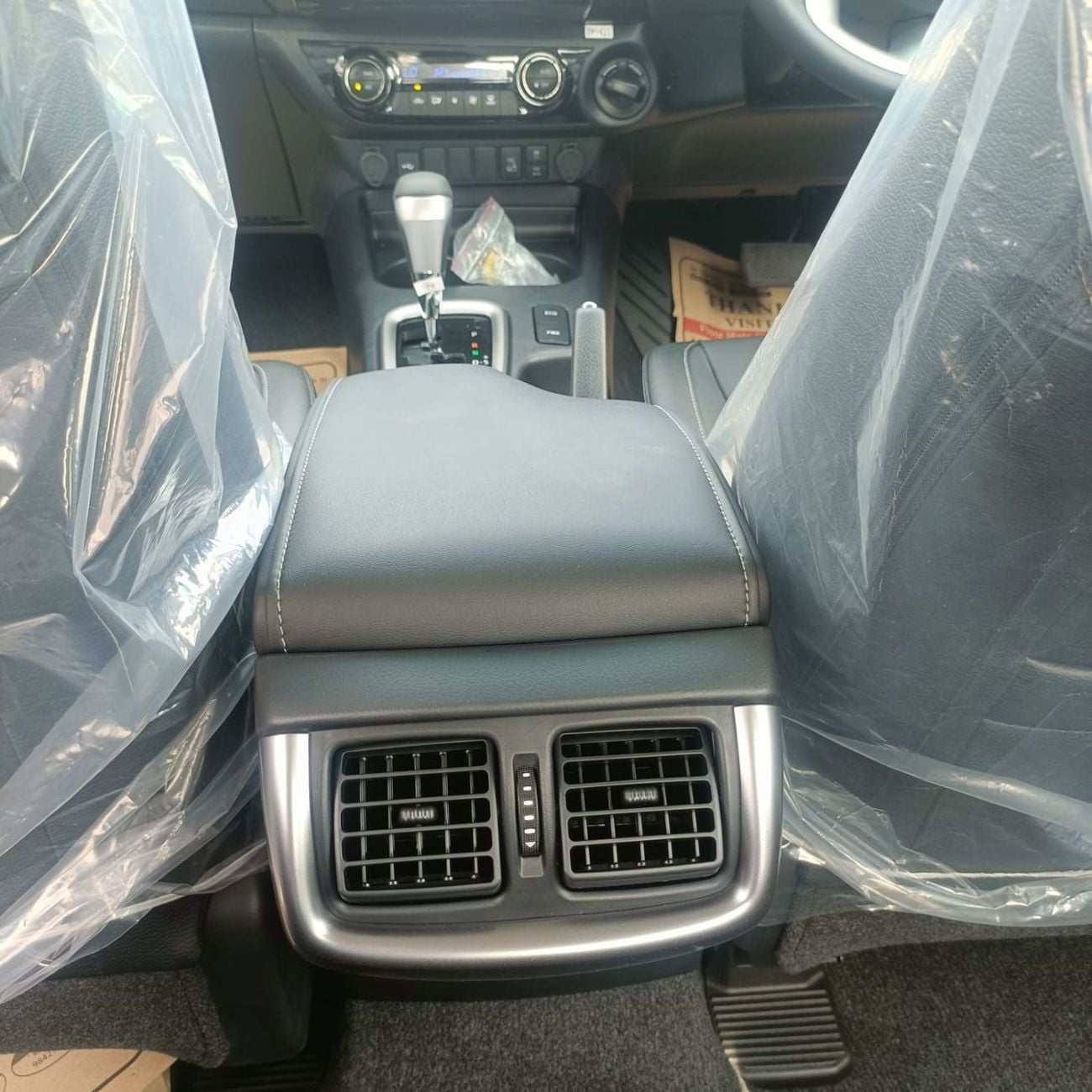 تويوتا هيلوكس DC 2.8L RIGHT HAND DRIVE DIESEL AUTOMATIC TRANSMISSION