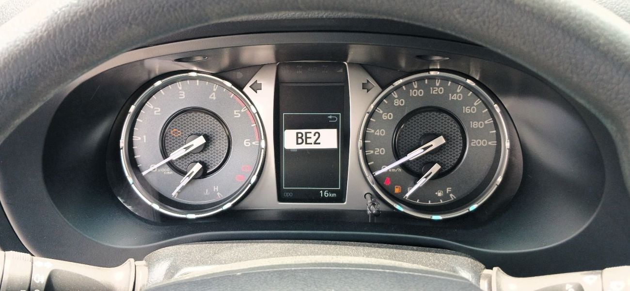 تويوتا هيلوكس 2.4L Diesel Manual 4X4 2026YM