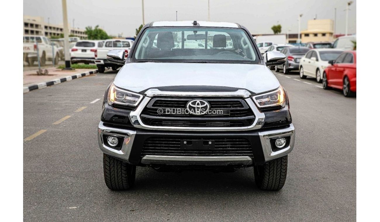 تويوتا هيلوكس Get 2023 Toyota Hilux 4x4 DC 2.8 SR5 - Black inside Maroon