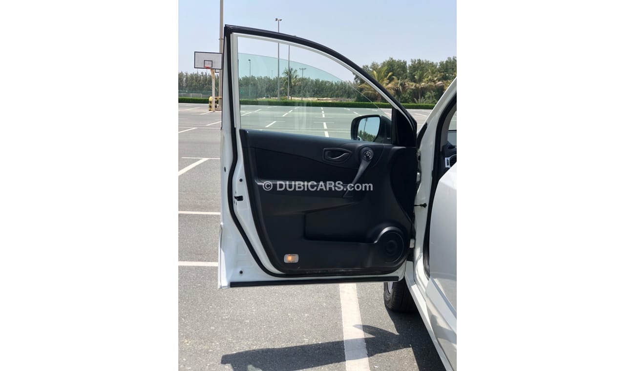 Renault Koleos SE Model 2015 GCC CAR PREFECT CONDITION INSIDE AND OUTSIDE