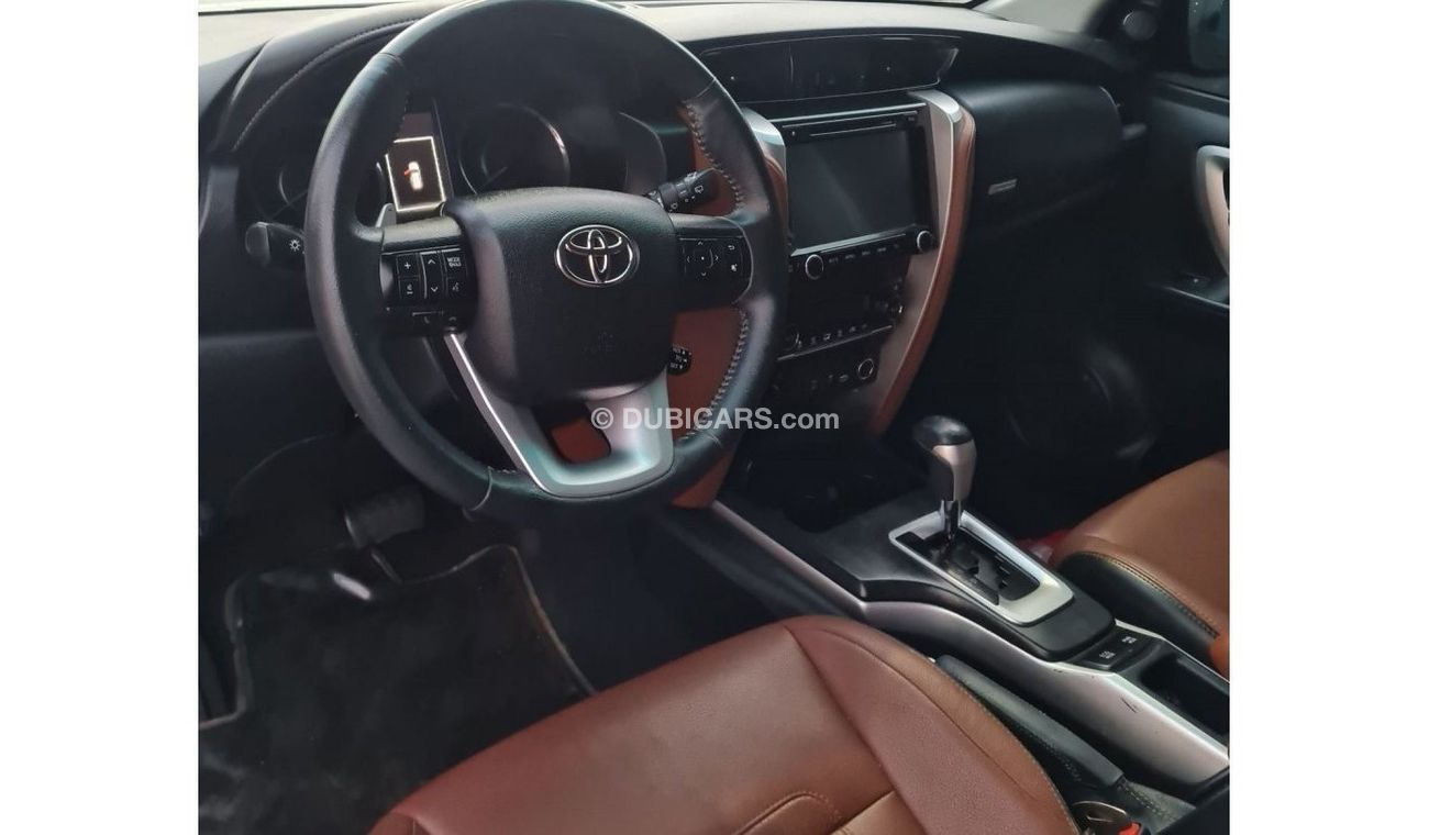 Toyota Fortuner 2017vxr v6