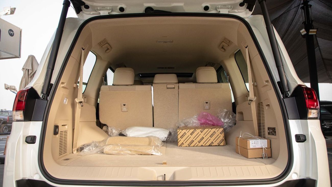 تويوتا لاند كروزر LC300 3.3 TT DSL GXR LIMITED/2025/For Local Registration +10%