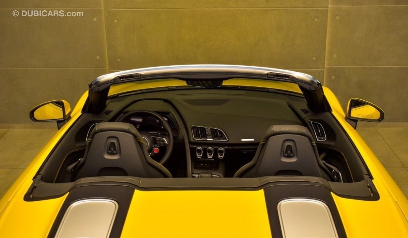 أودي R8 Audi R8 V10 GCC. Spyder