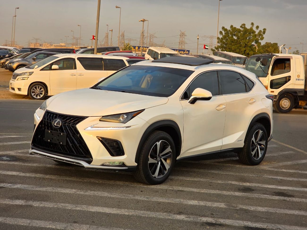 لكزس NX350h NX300 Hybrid