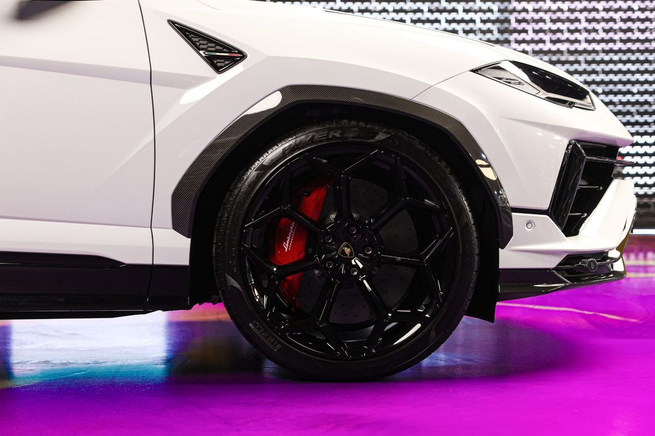 لامبورغيني اوروس PERFORMANTE