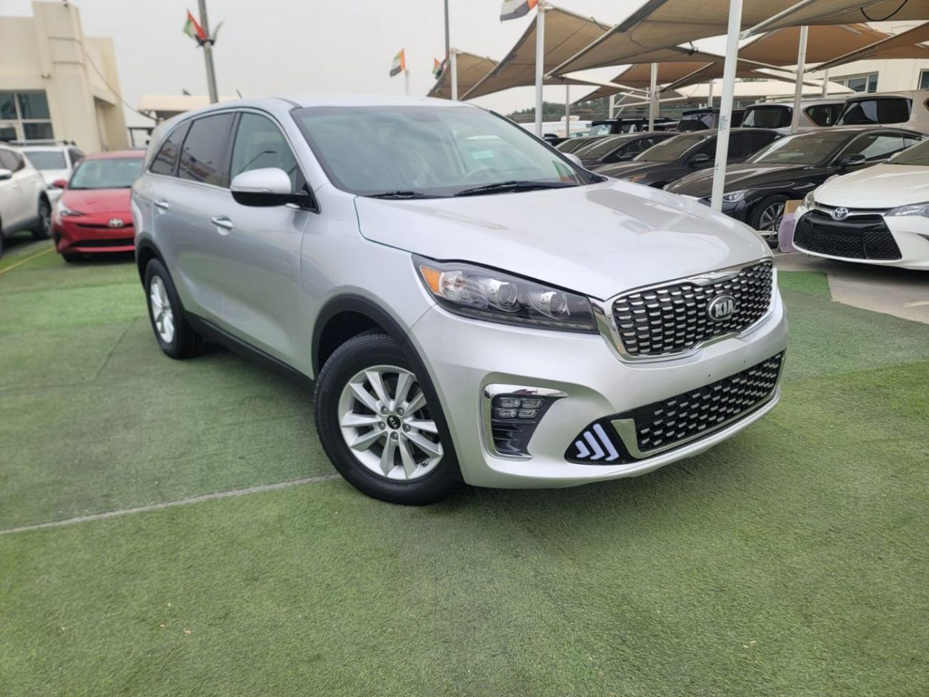 كيا سورينتو Mid Option 3.3L