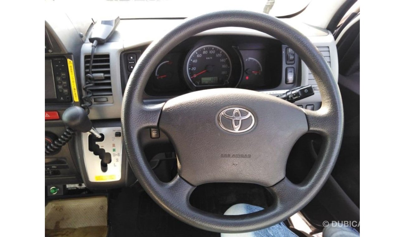 تويوتا هاياس Toyota Ambulance RIGHT HAND DRIVE (Stock no PM 181 )