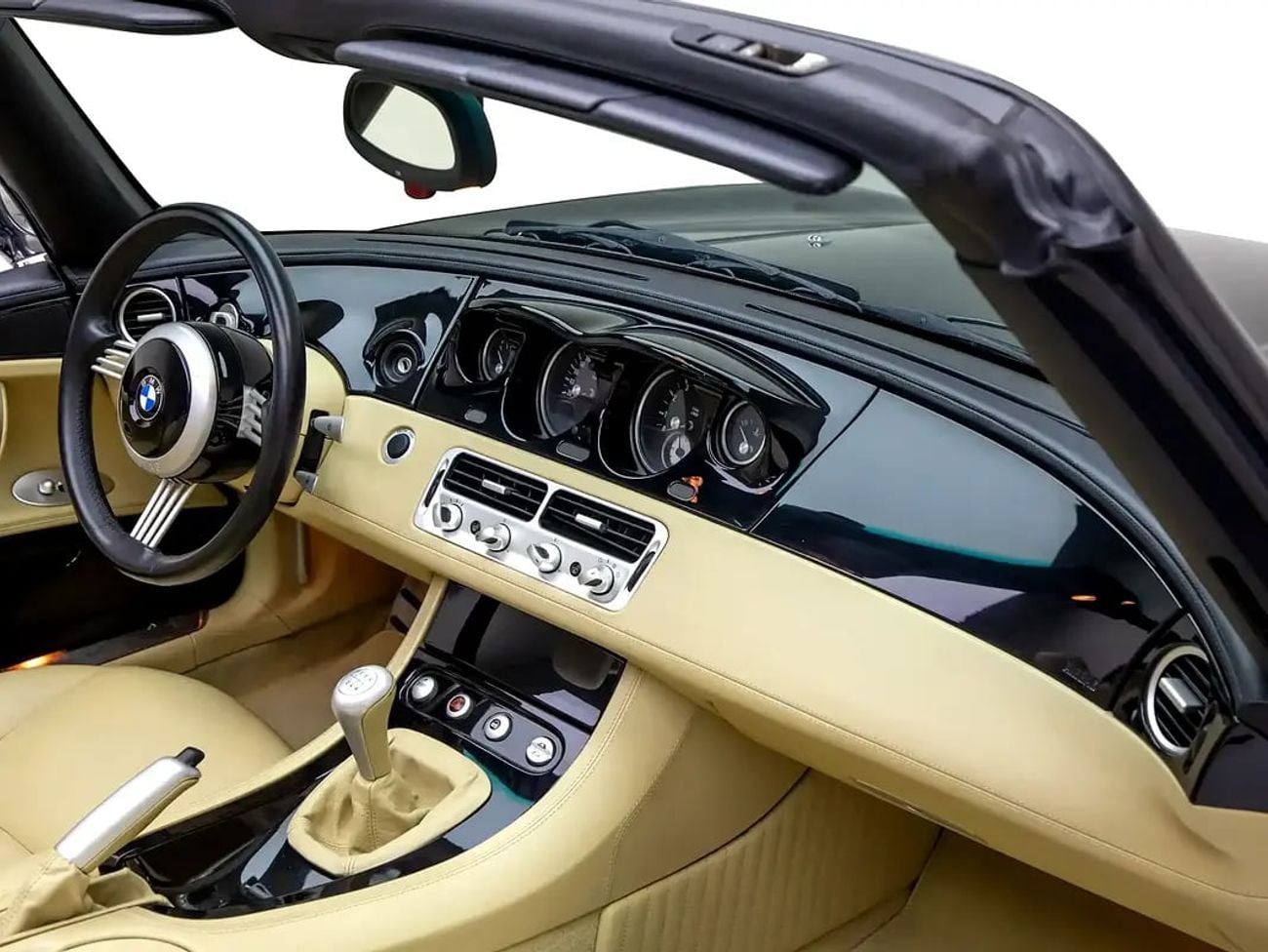 BMW Z8 MW | | GCC Spec Manual Transmission - Classic Roadster