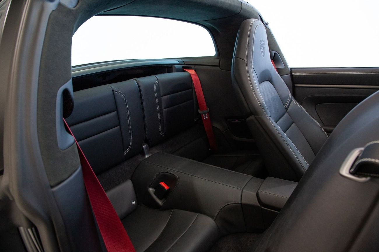 Porsche 911 TARGA 4 GTS