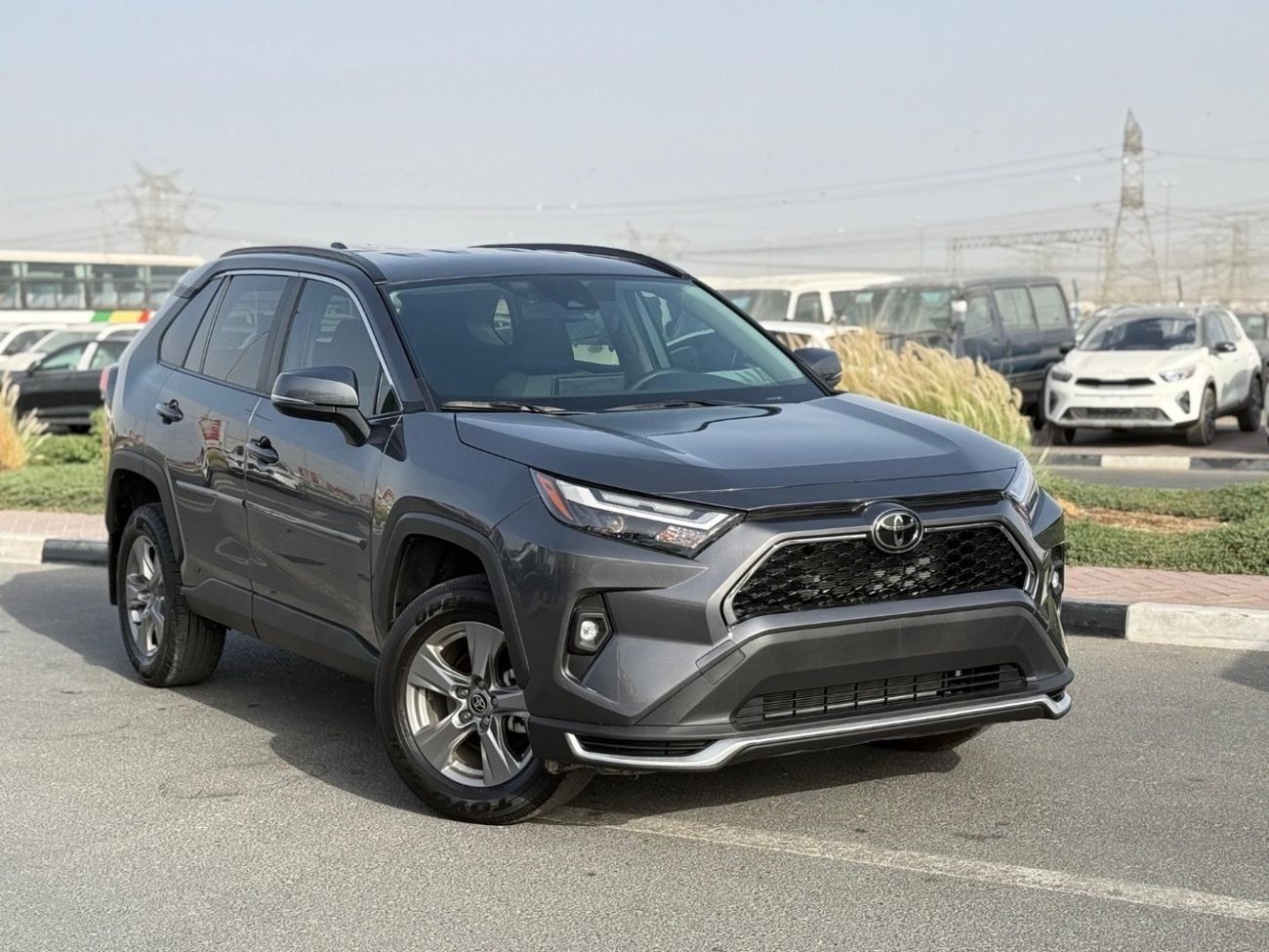 تويوتا راف ٤ XLE 2.5 leather seats, push start