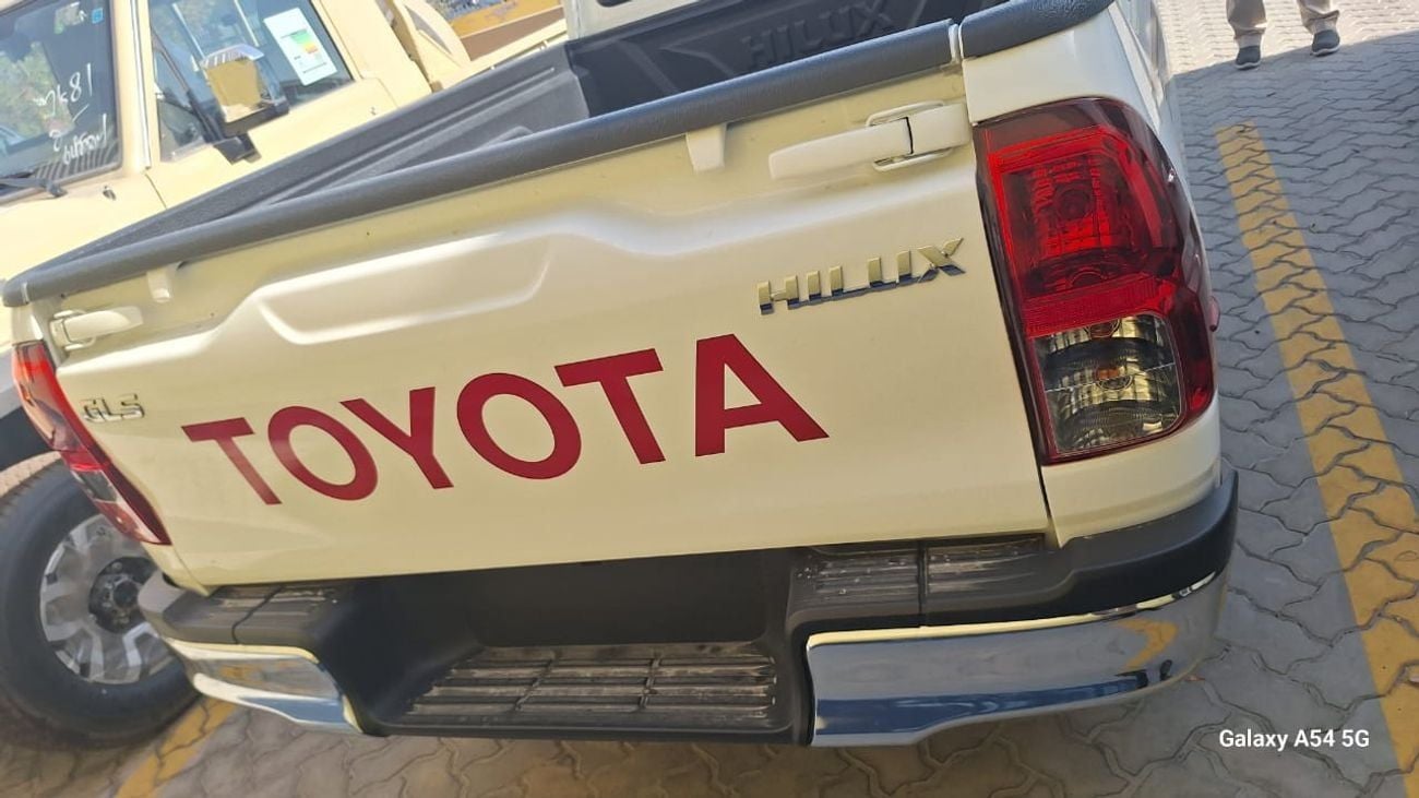 تويوتا هيلوكس TOYOTA HILUX 2.7L MT SINGLE CAB 4*2