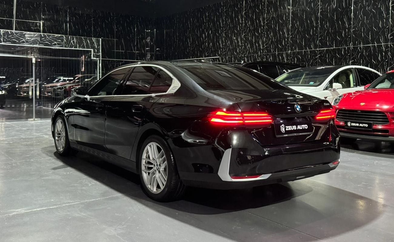 BMW 5 Series M SPORT, миниатюра 6