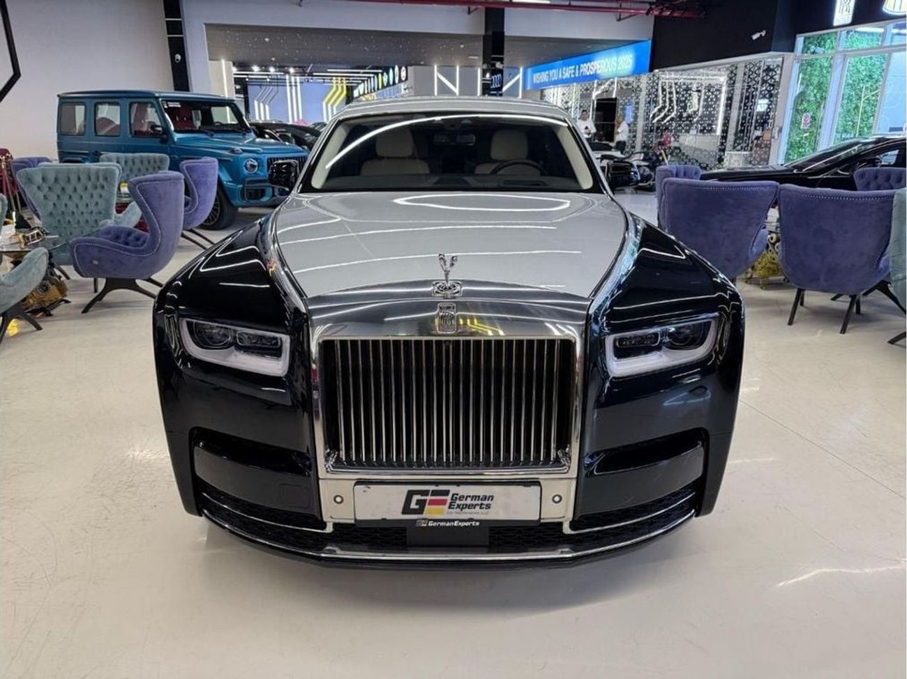 رولز رويس فانتوم EWB 6.8L 2022 Rolls-Royce Phantom EWB-Mint Condition-Warranty and Service contracts available