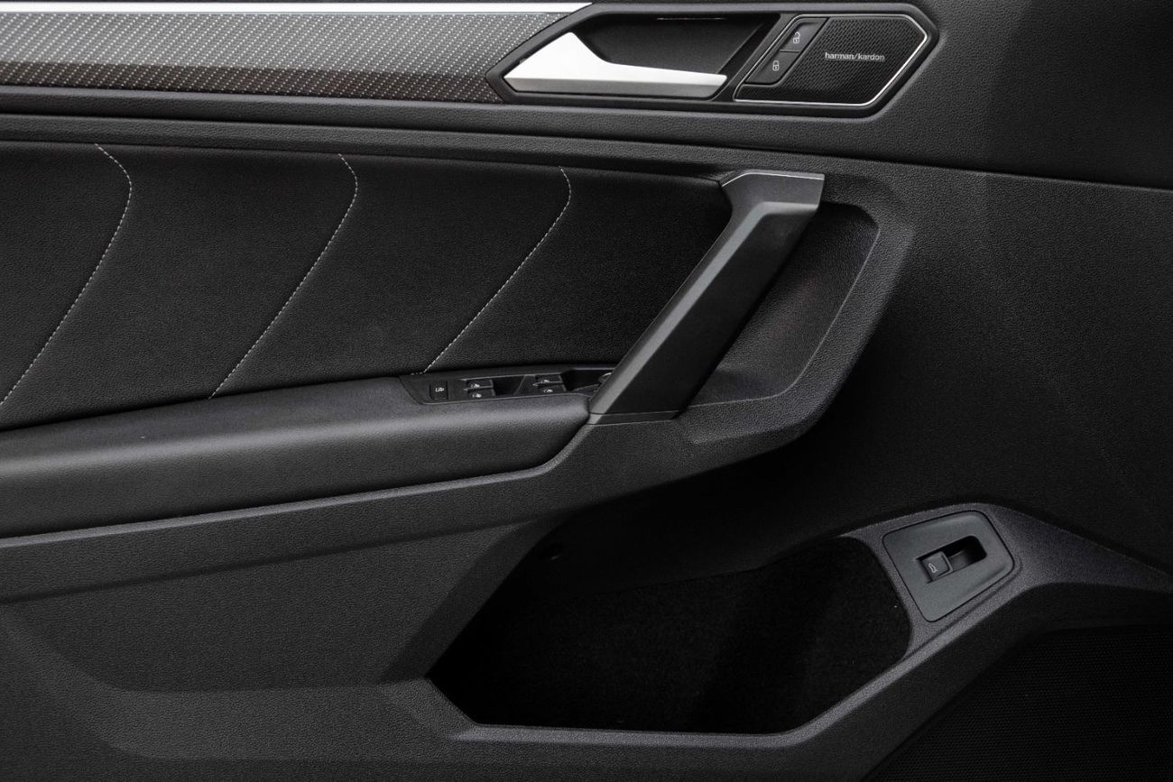 Volkswagen Tiguan R-Line | 2,252 P.M  | 0% Downpayment | Impeccable Condition!