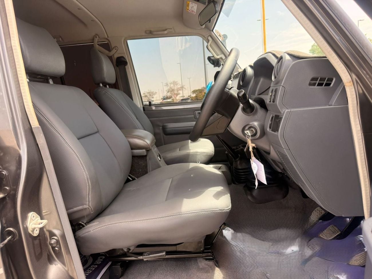 تويوتا لاند كروزر بيك آب -