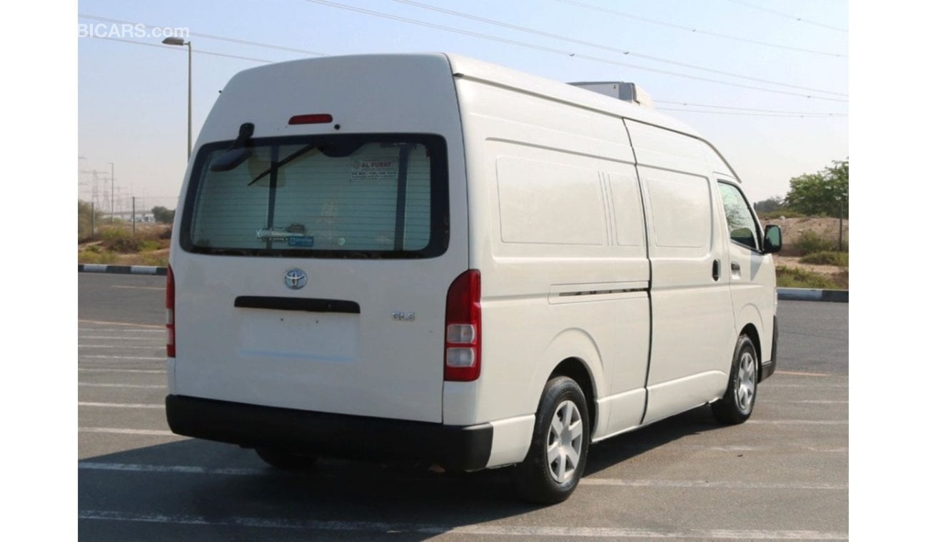 Used Toyota Hiace 2018 HIACE THERMO KING FREEZER MULTIPURPOSE VAN WITH GCC SPECS AND EXCELLENT