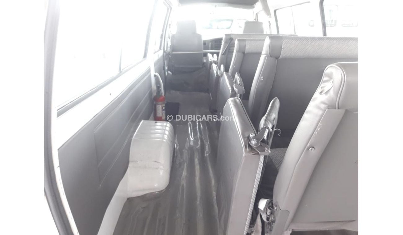 Nissan Caravan Caravan Van RIGHT HAND (Stock no PM 652 )