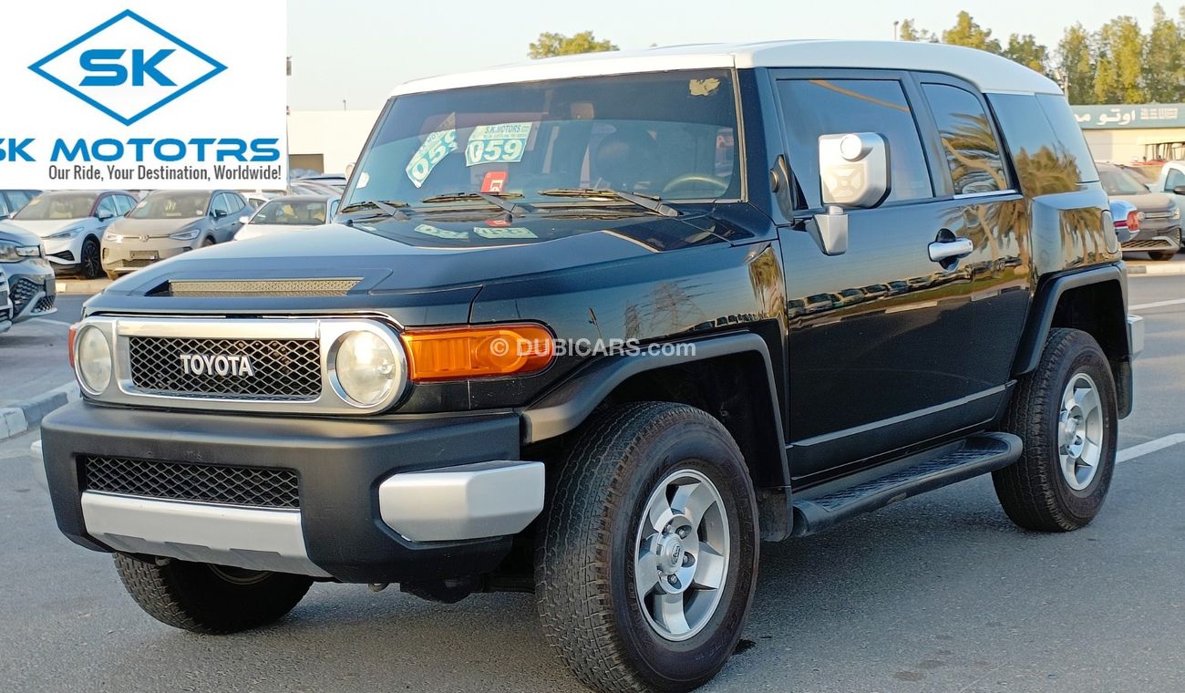Toyota FJ Cruiser 4.0L PETROL /  DIFF LOCK / GCC SPECS / CLEAN CONDITION (LOT # 68579)