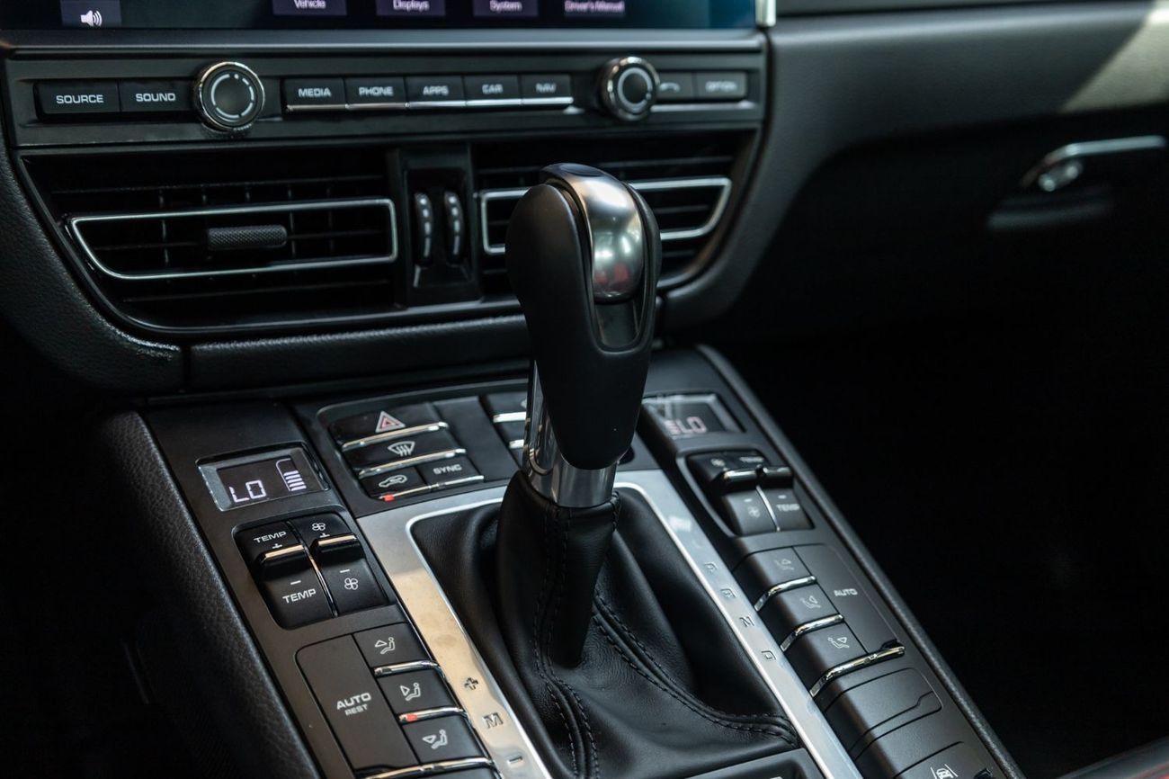 Porsche Macan Std 2.0L (252 HP)