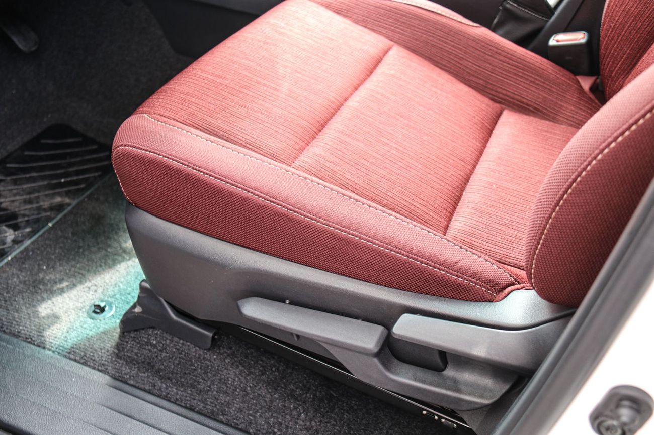 Toyota Hilux GLX 2.7L Double Cab Utility 4WD A/T Toyota Hilux 2.7L 4WD | Full | Petrol | Best Export Price