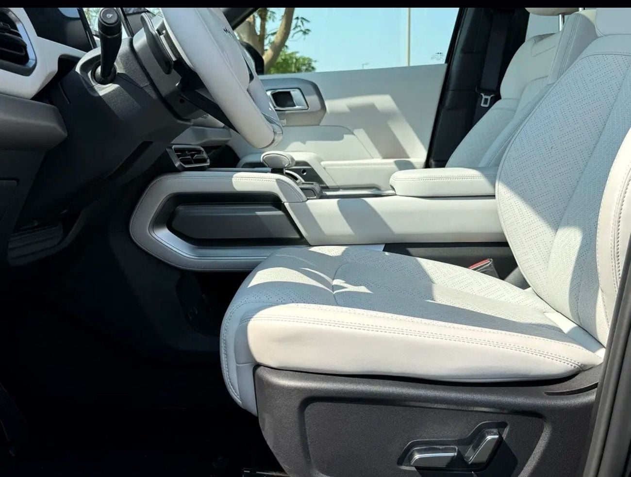 BYD Leopard Titanium 3 Titanium 3 Ultra, AWD, white-white