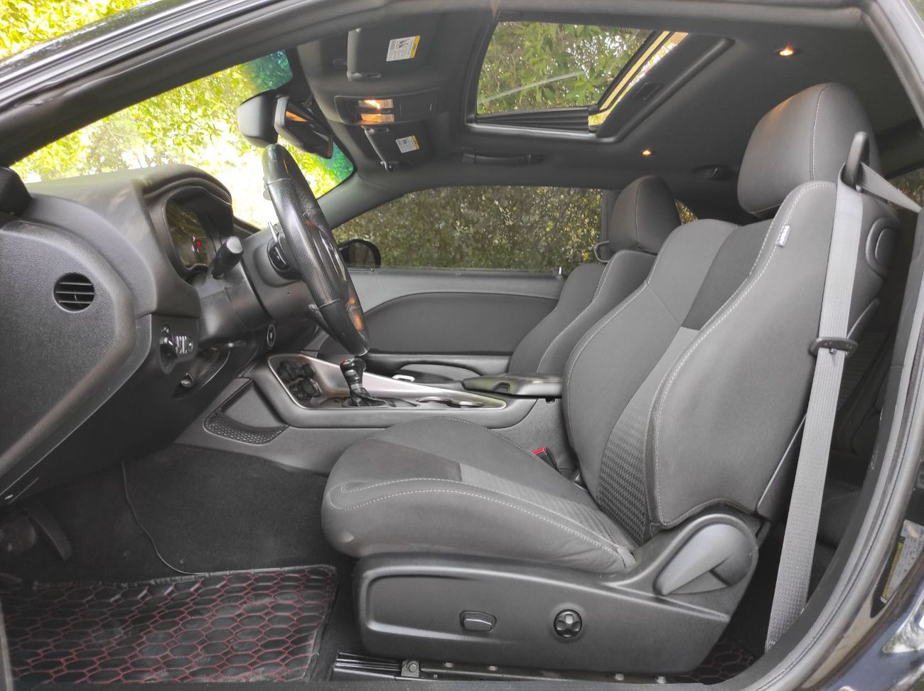 Dodge Challenger SXT Supertrack S 3.6L Full Options no1 Dodge challenger 2019 V6 Supertrack S 3.6L