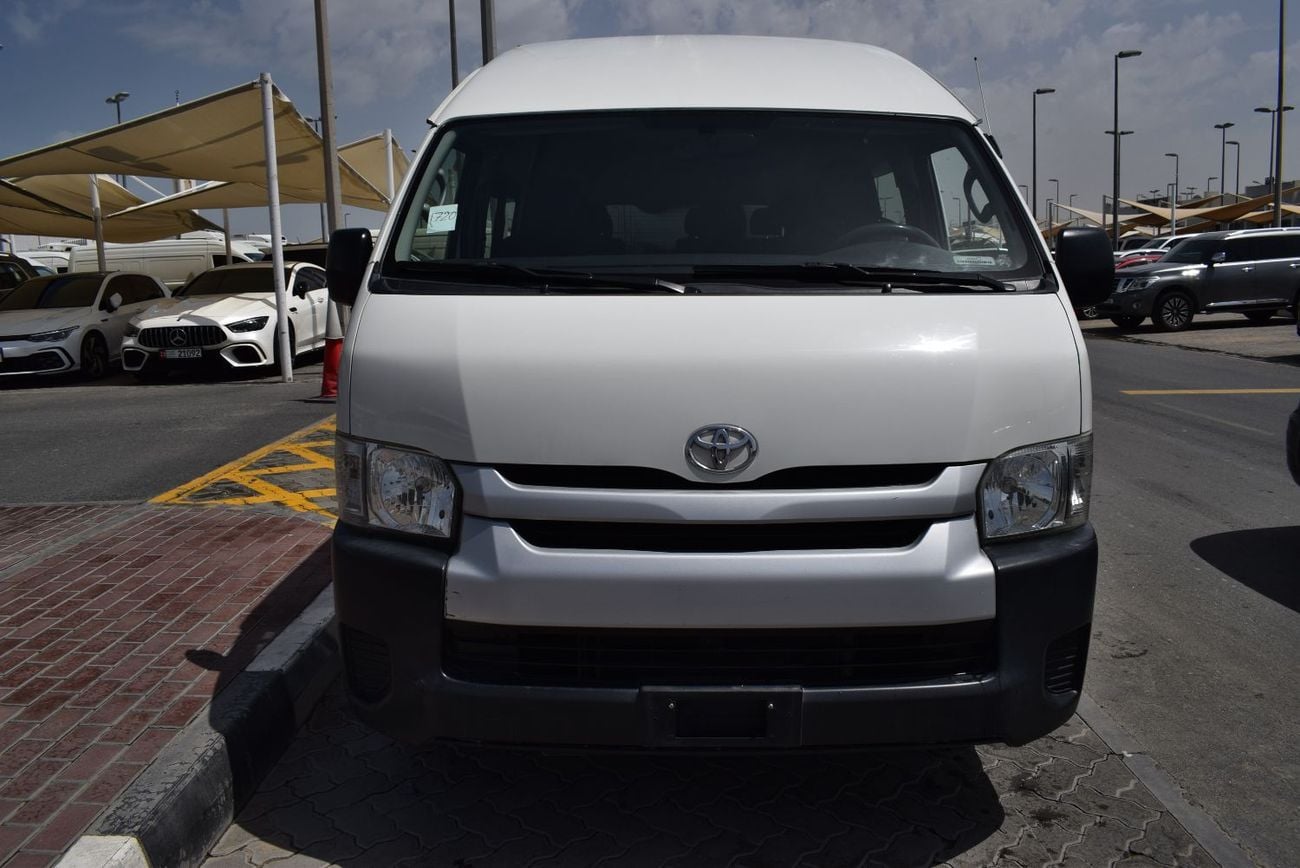 Toyota Hiace Commuter GLX High Roof 2.7L M/T