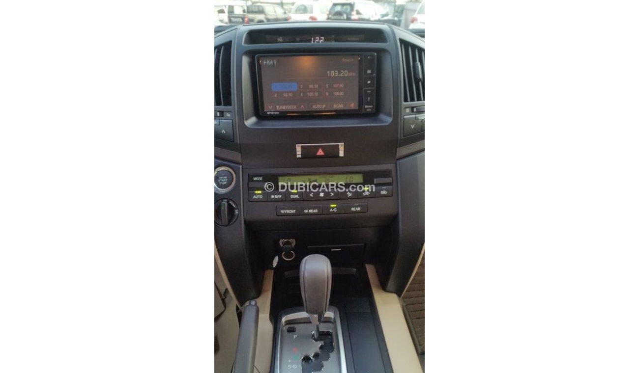 تويوتا لاند كروزر GXR 4.5L Diesel Engine, Basic Option