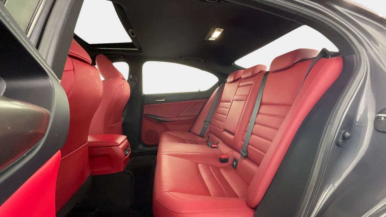 لكزس IS 350 F Sport Prestige | شامل الضمان | 0 ﺪﻔﻋﺓ ﺃﻮﻟﻯ