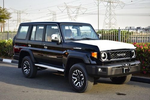 Toyota Land Cruiser 70 S-DLX 2.8L (5 Door)