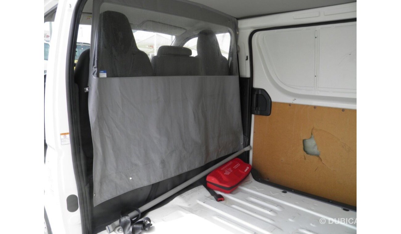 Toyota Hiace 2015 van ref #305