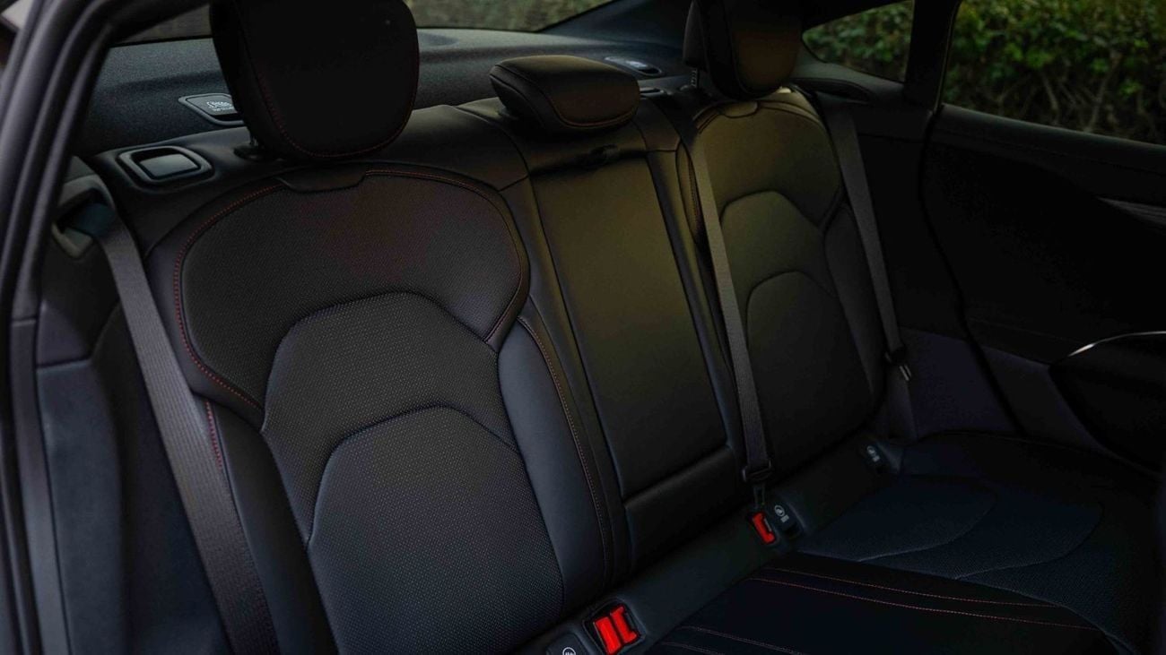 شاومى SU7 PRO - Black inside Black | Export Only