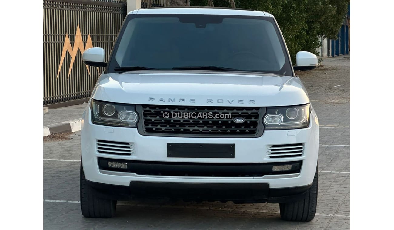 Land Rover Range Rover Range Rover Vogue 2013 V8   Price : 78.000 dirhams  mileage : 162.000 km  Gulf specifications Beige