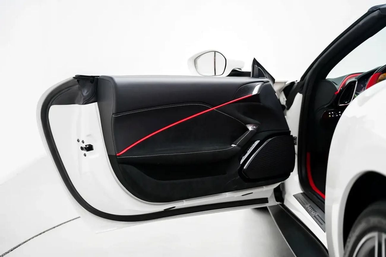 Ferrari Roma SPIDER WITH WARRANTY AND SERVICE CONTRACT