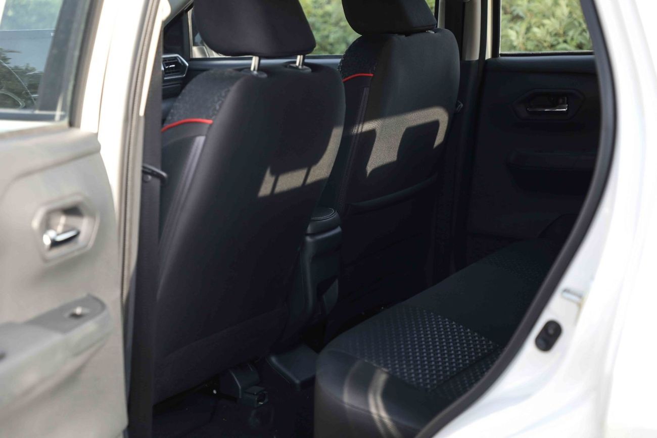 تويوتا ريز تويوتا رايز 2023 1.0 تيربو جي - ابيض من الداخل اسود | تصدير فقط