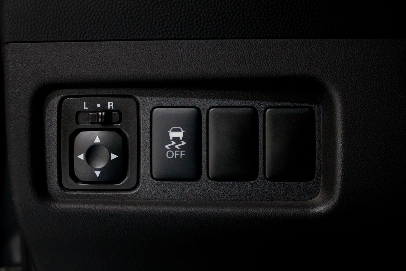 Mitsubishi Attrage GLX MID