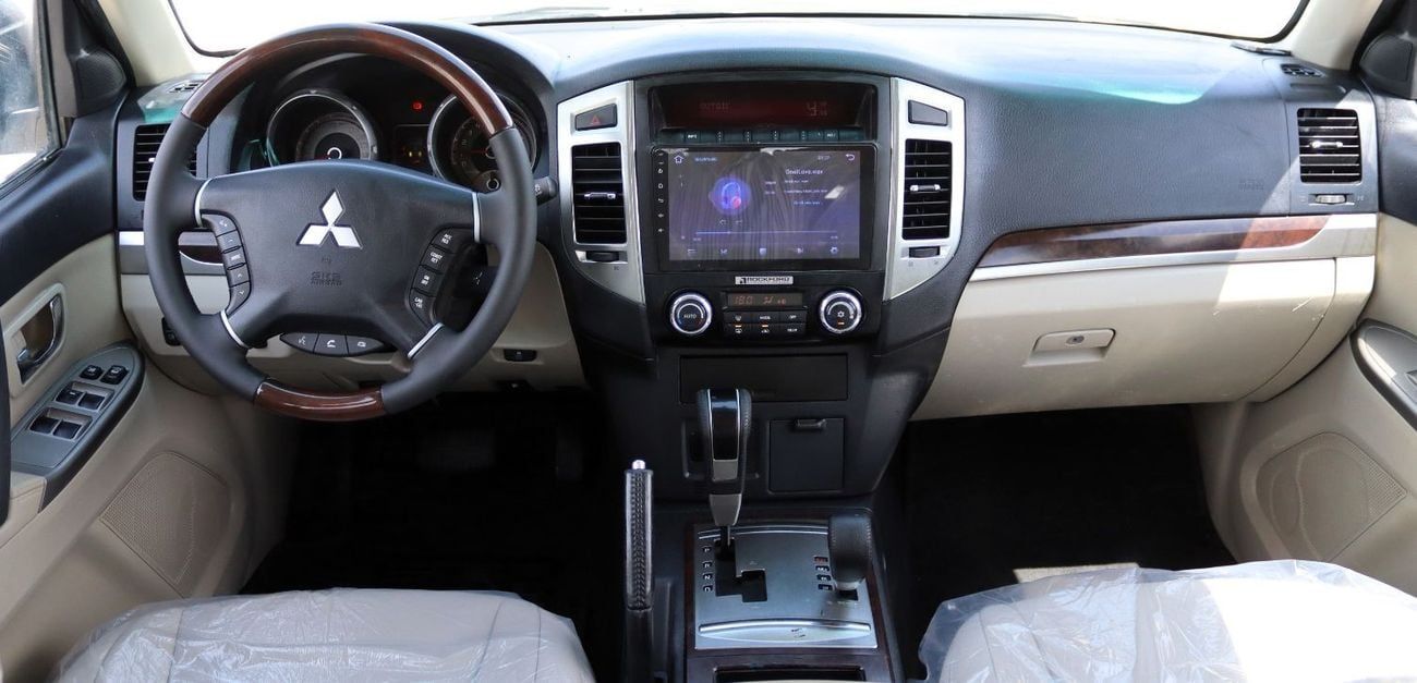 ميتسوبيشي باجيرو GLS Highline 3.5L (186 HP)