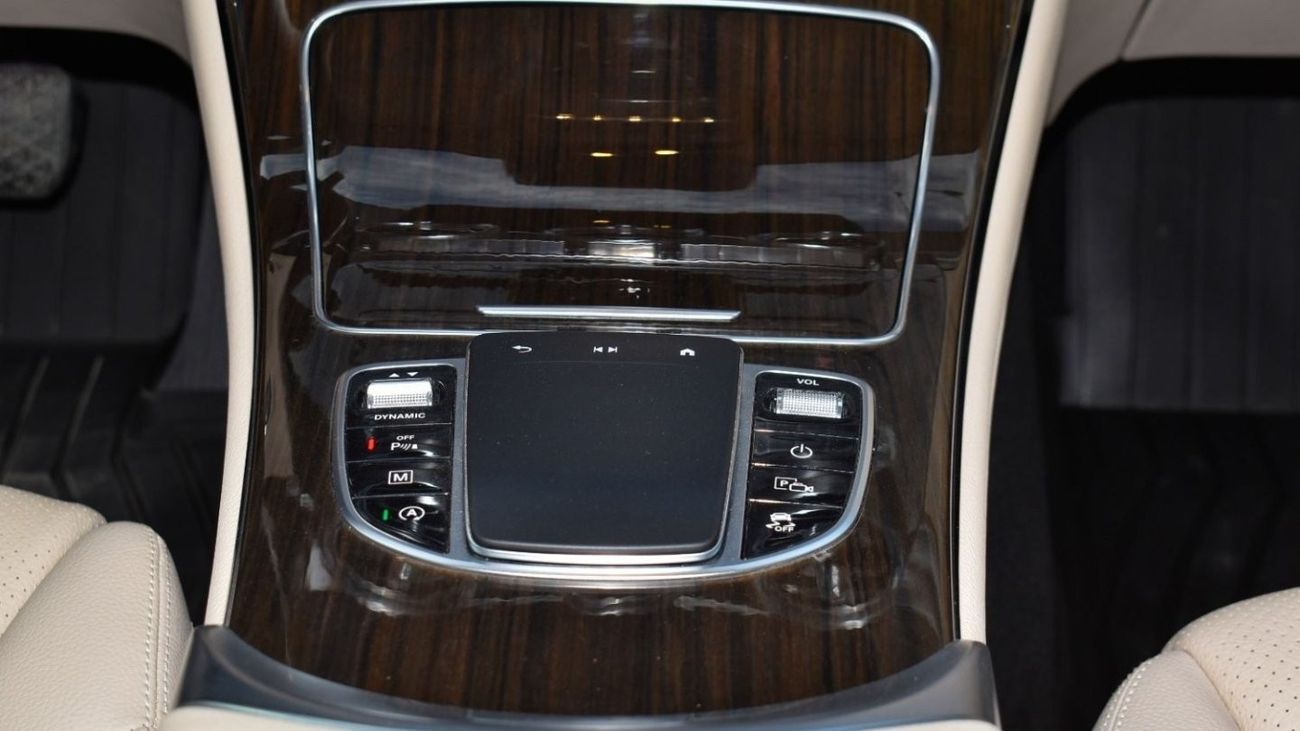 Mercedes-Benz GLC 300 4MATIC Mercedes GLC300 AMG / 2022 / USA