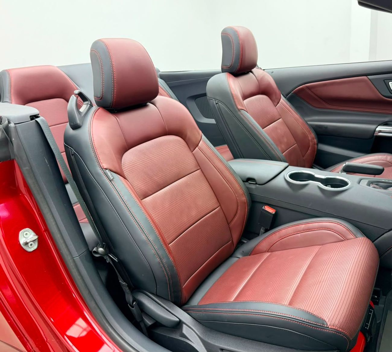 Ford Mustang GT PREMIUM 2024 Ford Mustang GT Premium Convertible, 2029 Ford Warranty + Service Package, Very Low Km, GCC