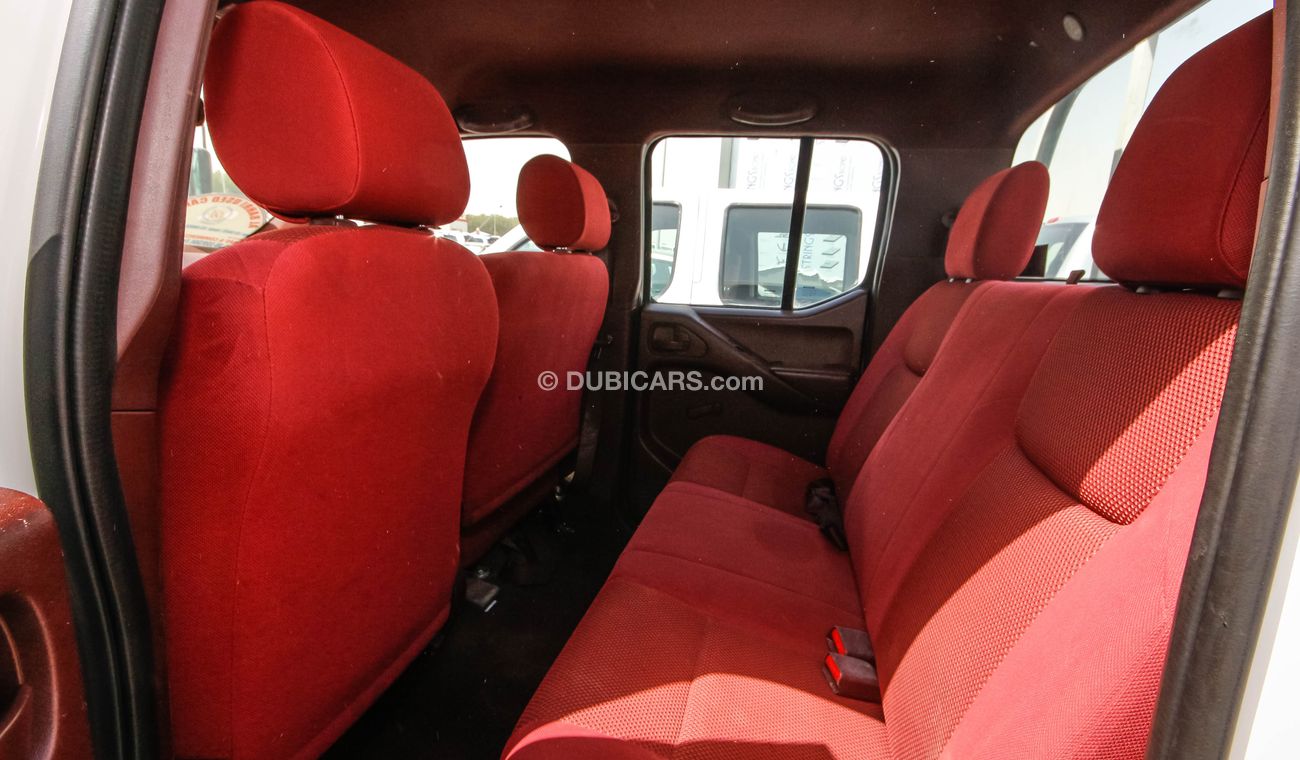 نيسان نافارا