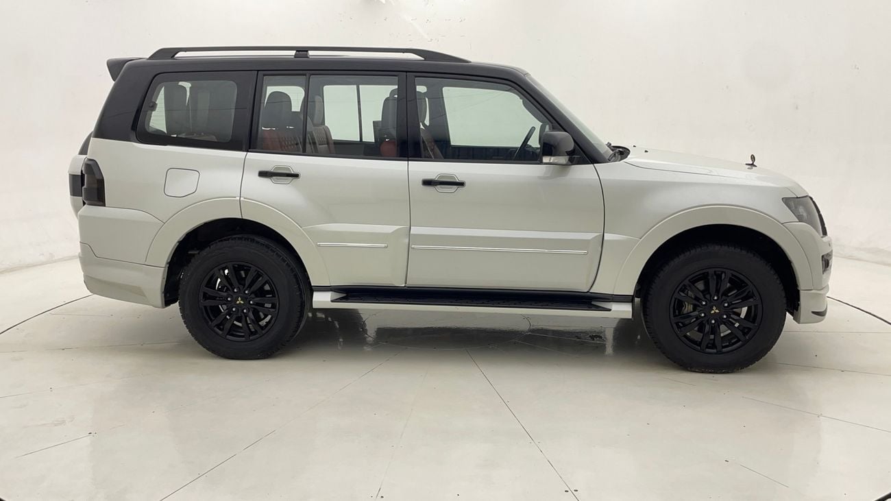 Mitsubishi Pajero GLS H/L SIGNATURE EDITION 3.8 | Zero Down Payment | Home Test Drive