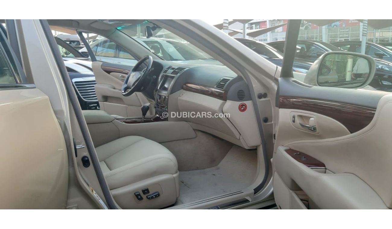 Lexus LS460 Gulf - Full Ultra - Manhole - Leather - Massage Chairs - Rings - Cruise Control Sensors in excellent