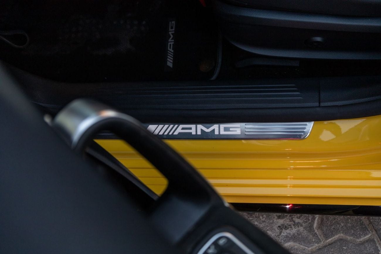 Mercedes Benz A35 AMG Mercedes-Benz A35 AMG Turbo 4MATIC (LOW MILEAGE) 2023 GCC | Agency Warranty | Service Contract