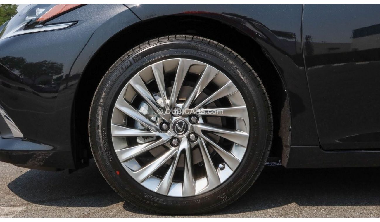 Lexus ES350 Ultra Luxury. Local registration + 10%