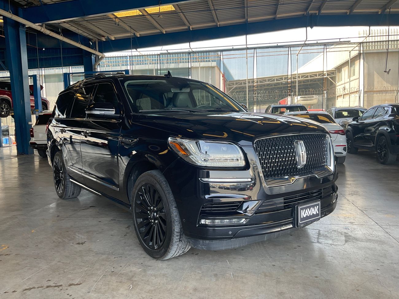 Lincoln Navigator Reserve | upto AED 20,000 Ramadan Discount | Guaranteed Warranty | 0 Down Payment